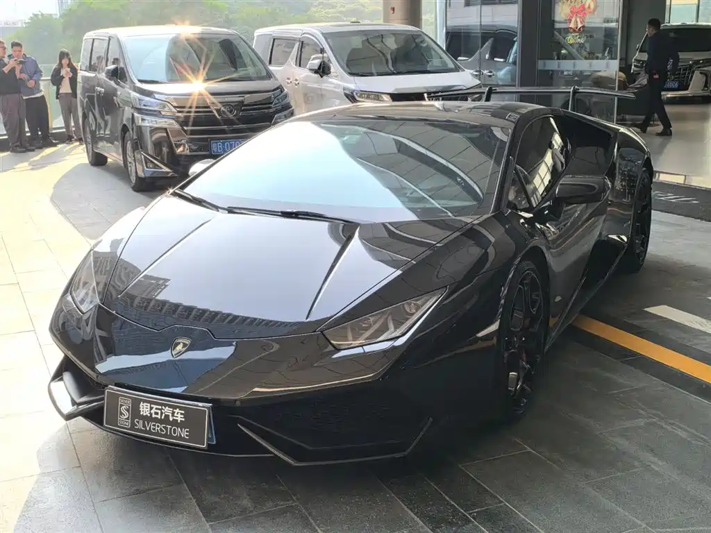 LAMBORGHINI HURACÁN
