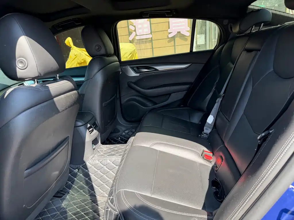 Cadillac CT5 — миниатюра 6