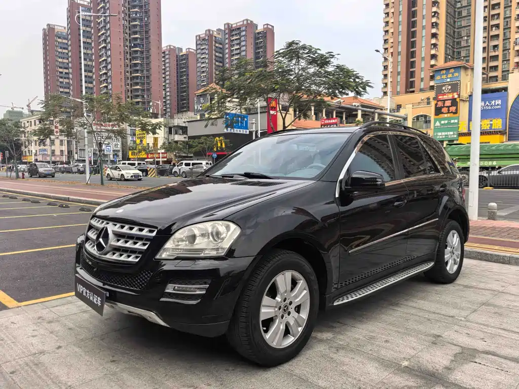 Mercedes-Benz M 2010 ML 300 4MATIC