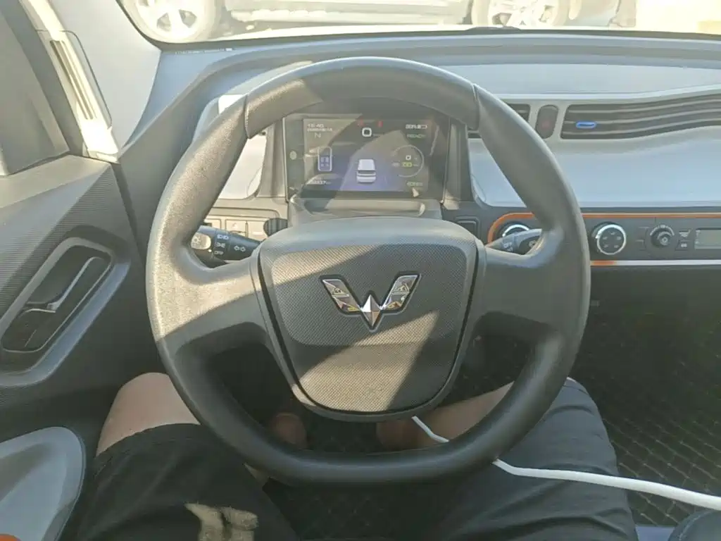 Wuling MINIEV — миниатюра 11