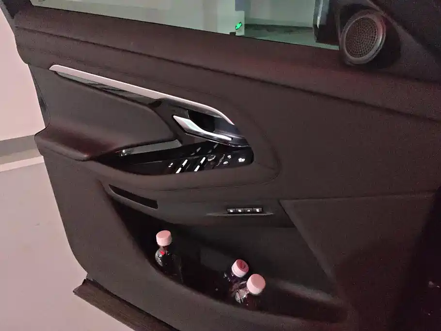 Land Rover Evoque — миниатюра 7