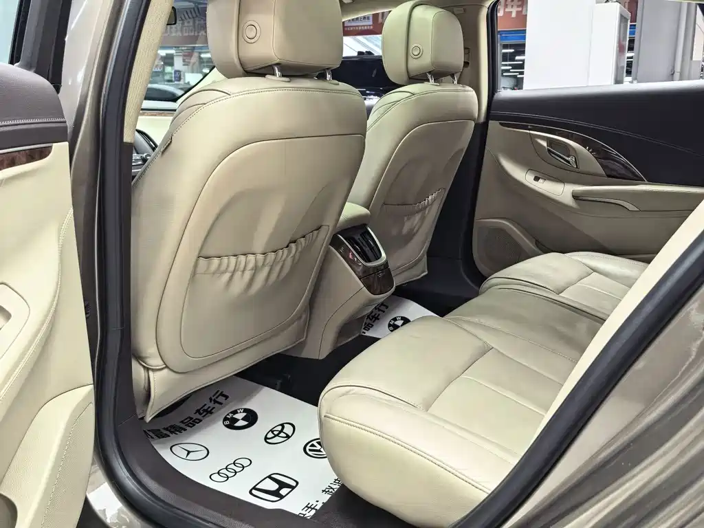 Buick LaCrosse — миниатюра 5