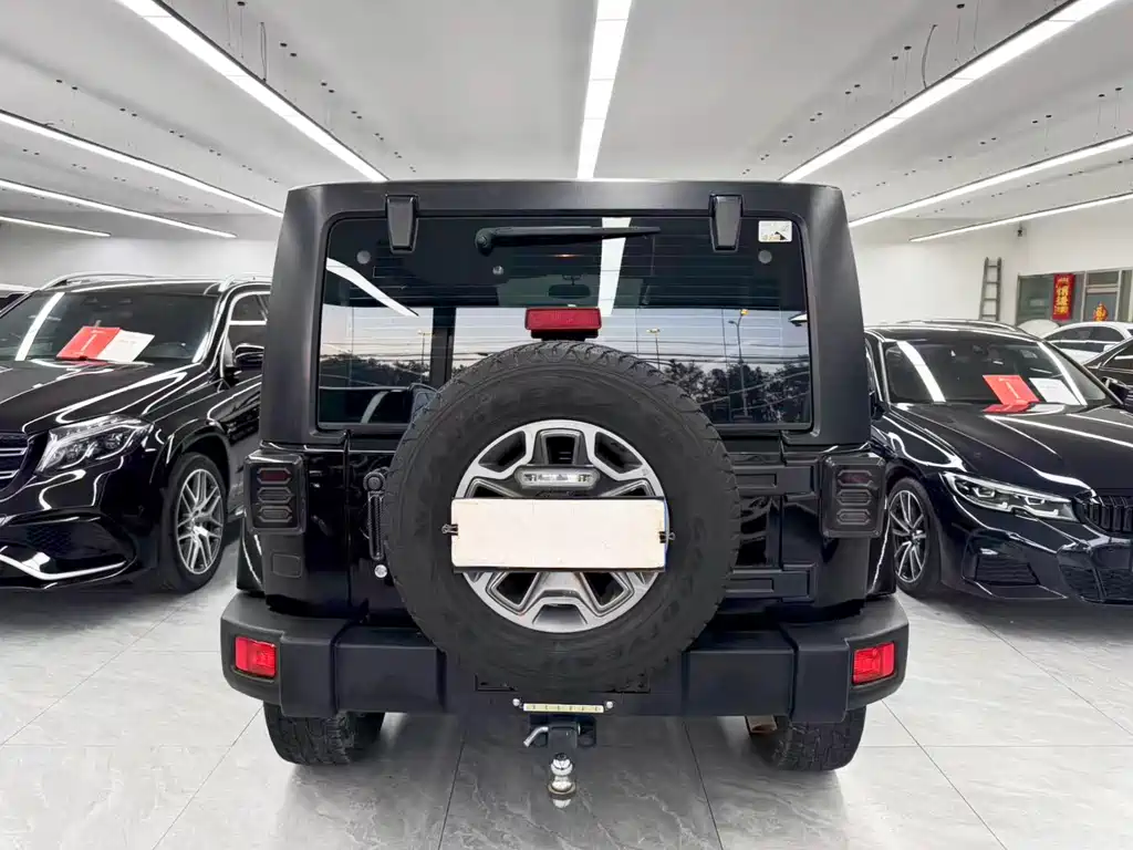 Jeep Wrangler — миниатюра 5