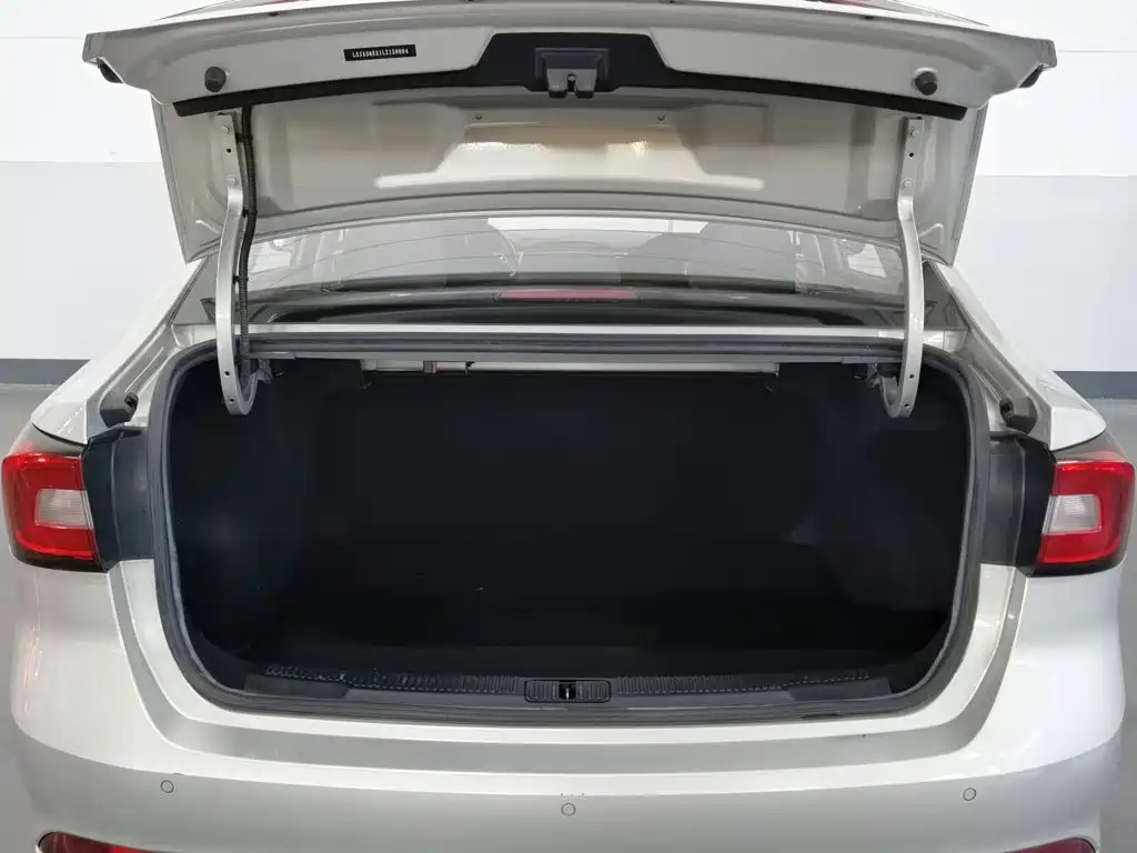 Roewe i5 — миниатюра 16