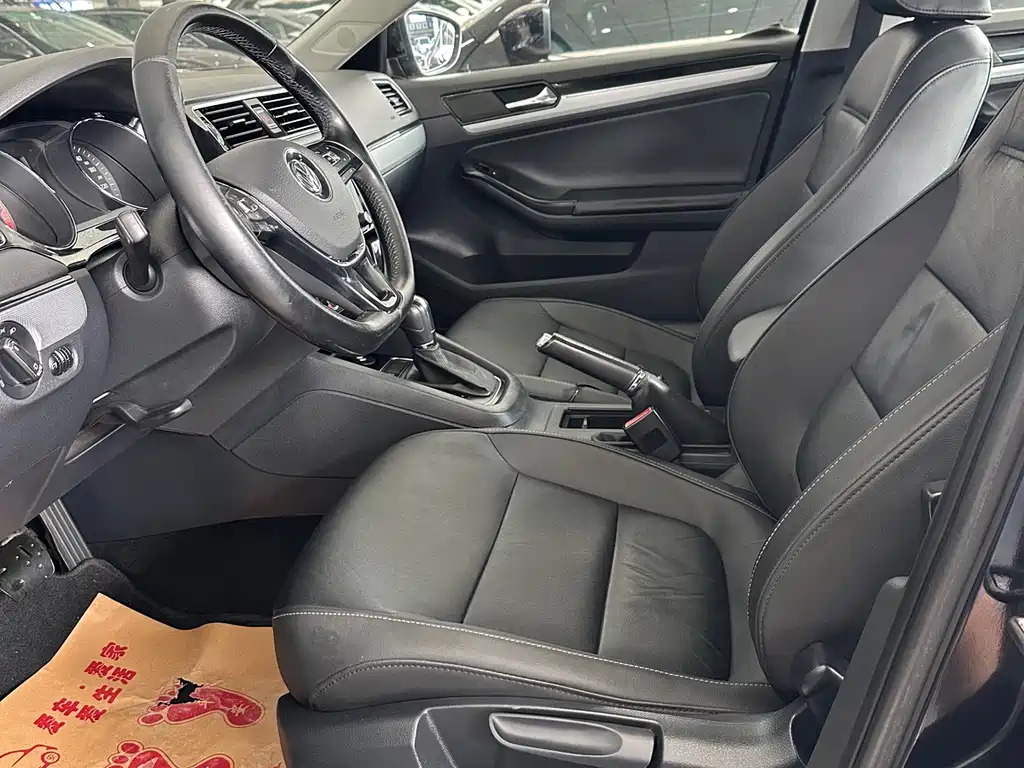 Volkswagen Sagitar — миниатюра 10