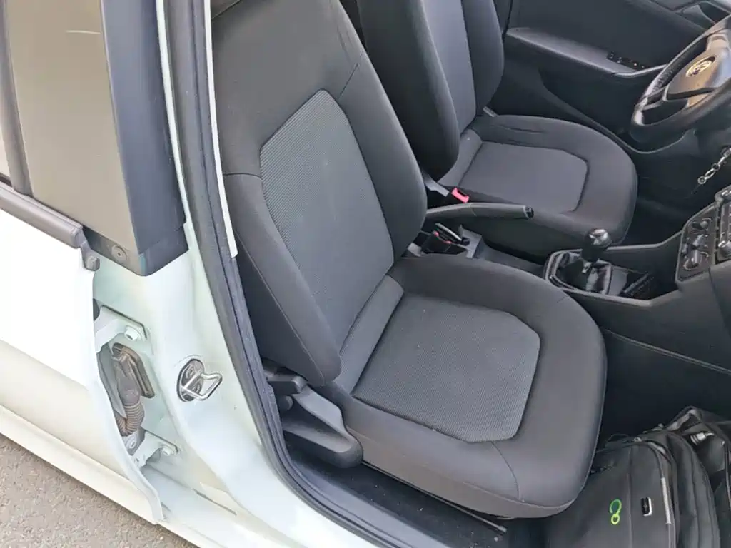 Volkswagen Jetta — миниатюра 25
