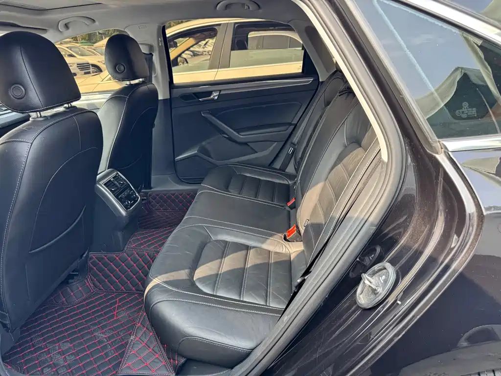 Volkswagen Passat — миниатюра 9