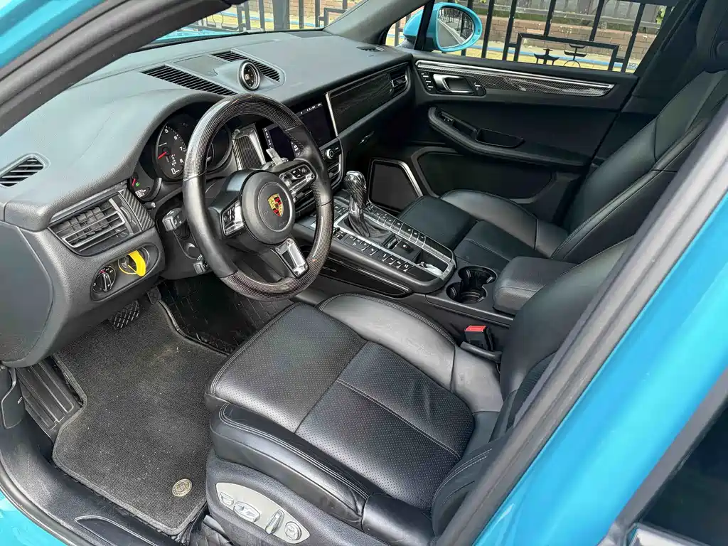 Porsche Macan — миниатюра 7
