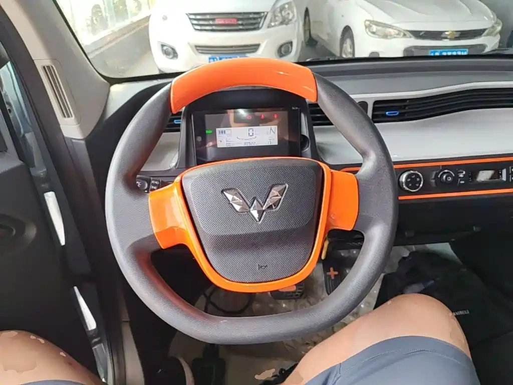 Wuling MINIEV — миниатюра 11