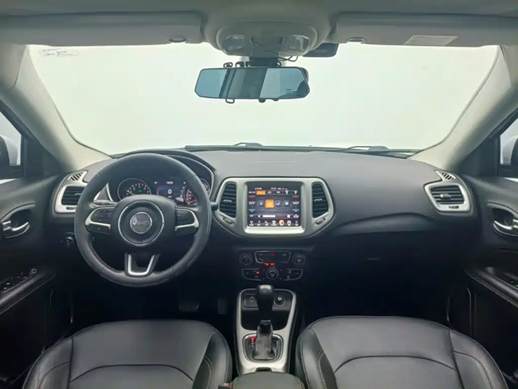 Jeep Compass — миниатюра 4