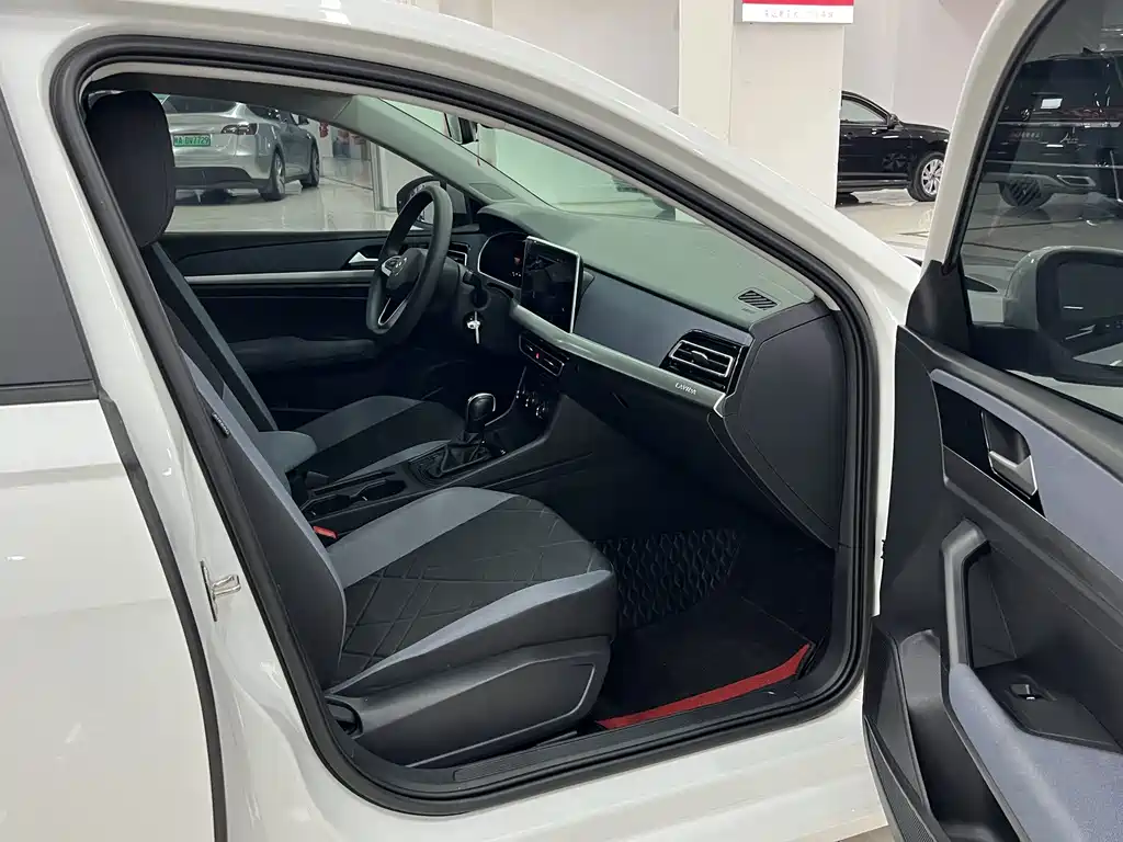 Volkswagen Lavida — миниатюра 9