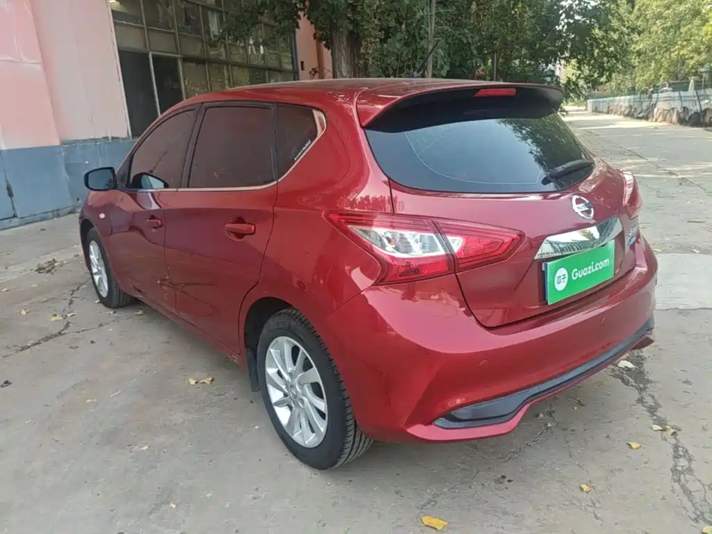 Nissan Tiida — миниатюра 5