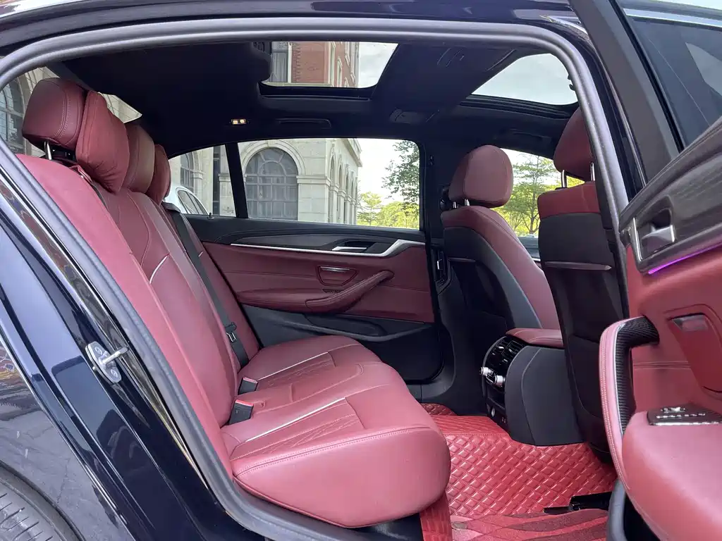 BMW 5 Series — миниатюра 18