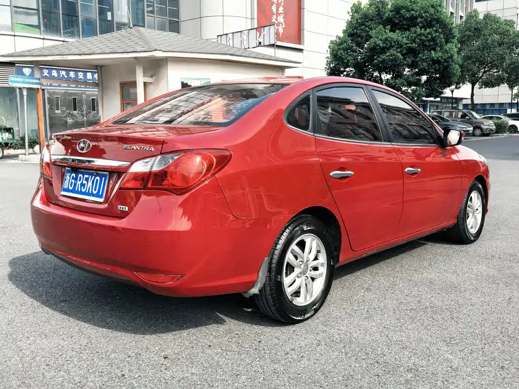 Hyundai Elantra — миниатюра 4
