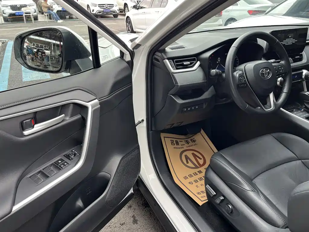 Toyota Wildlander — миниатюра 8