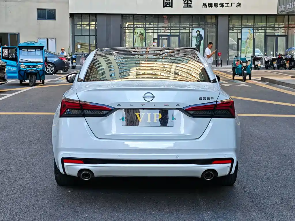 NISSAN TEANA