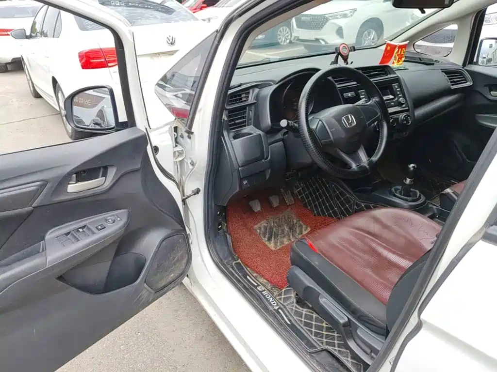 Honda Fit — миниатюра 16