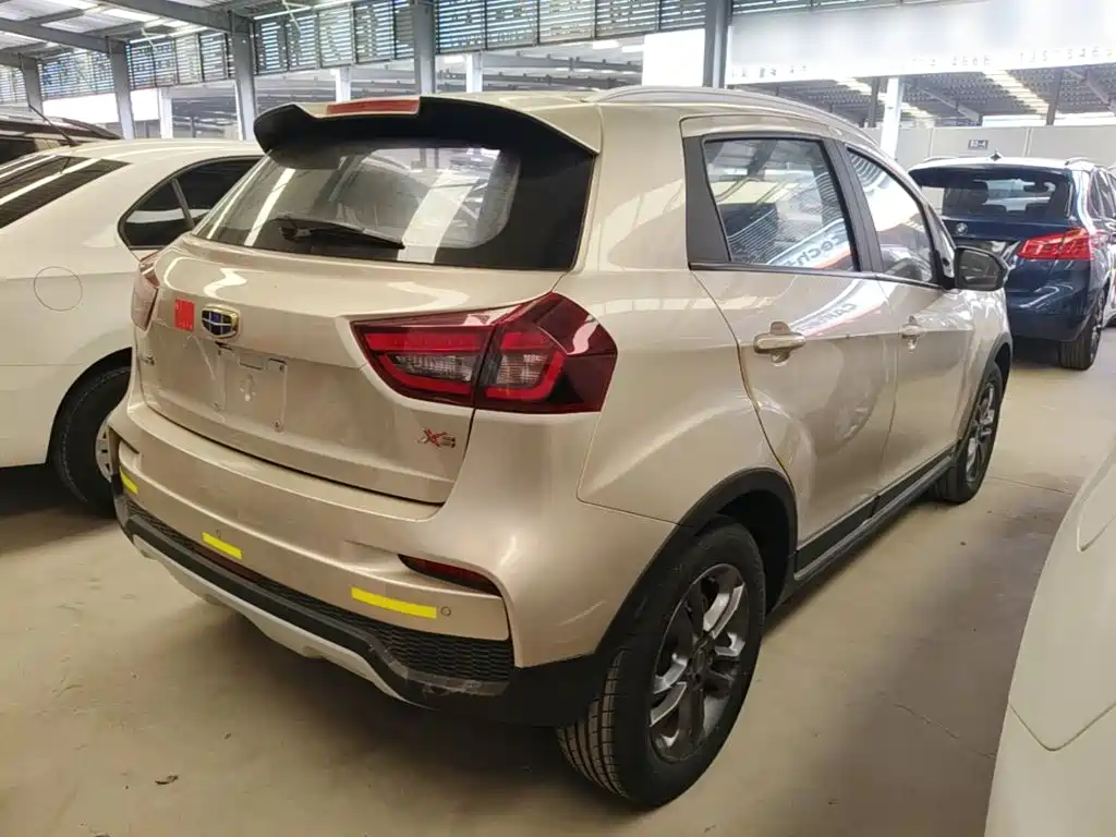 Geely Vision X3 — миниатюра 7