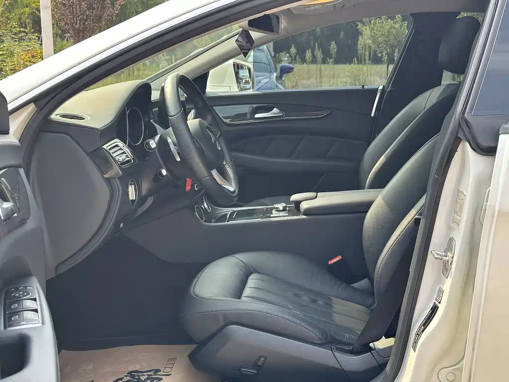 Mercedes-Benz CLS — миниатюра 7