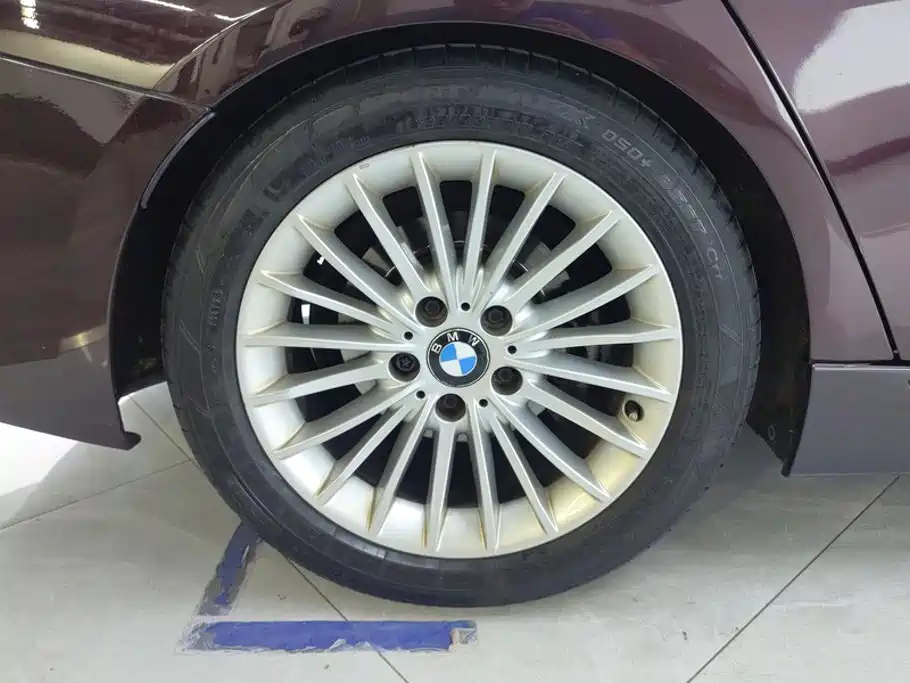 BMW 3 Series — миниатюра 6