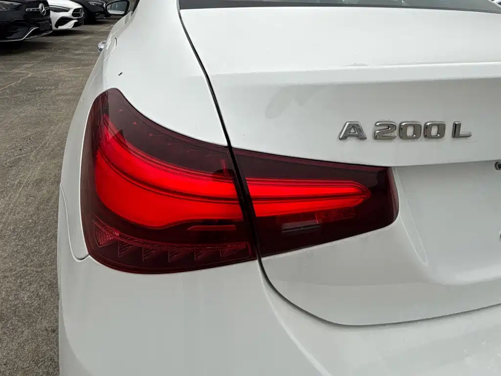 Mercedes-Benz A-Class A 2025 A 200 L Fashion