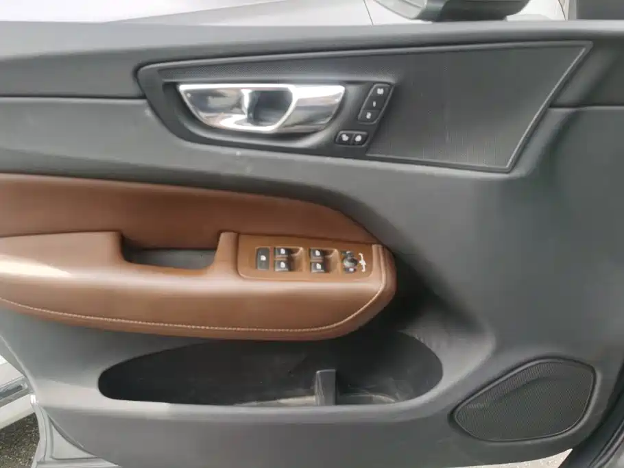 Volvo XC60 — миниатюра 7