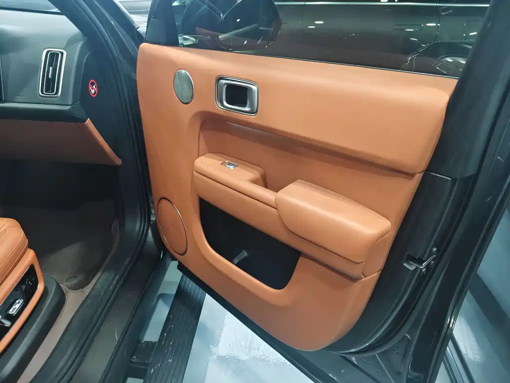 Li Auto Li L9 — миниатюра 24