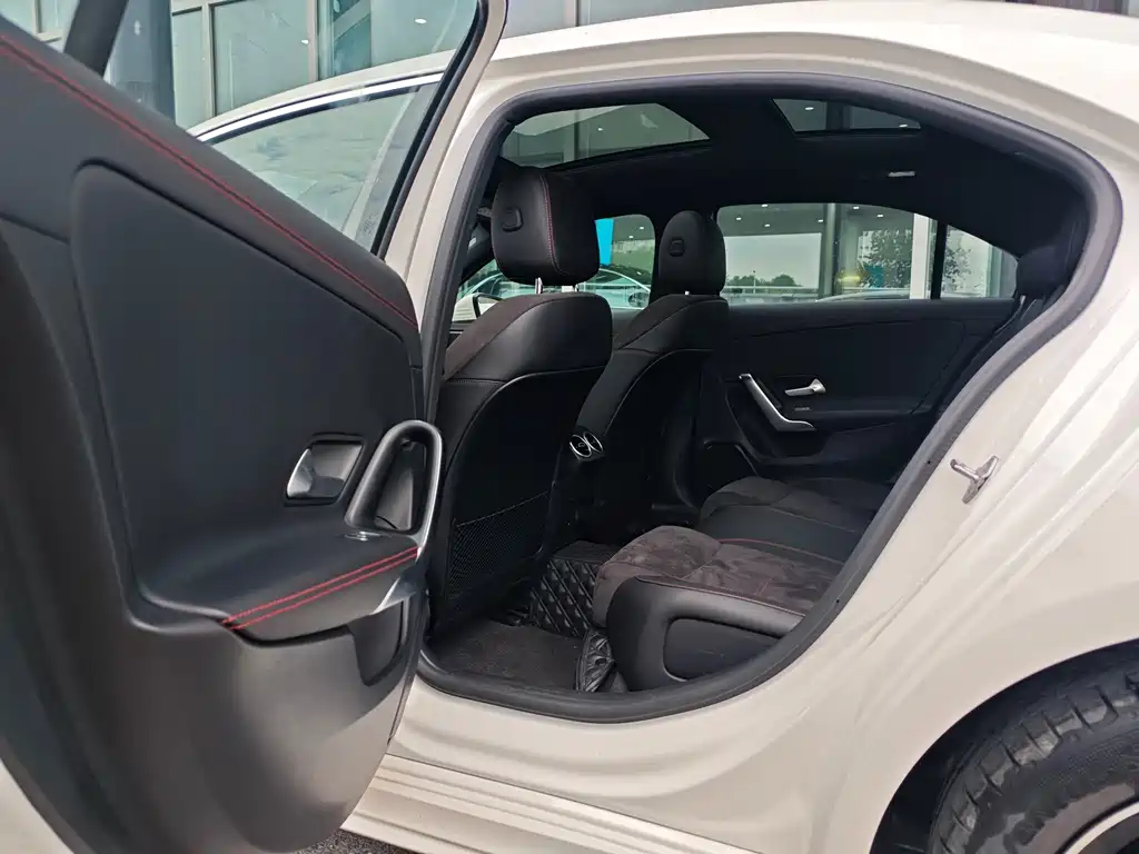 Mercedes-Benz A-Class — миниатюра 5