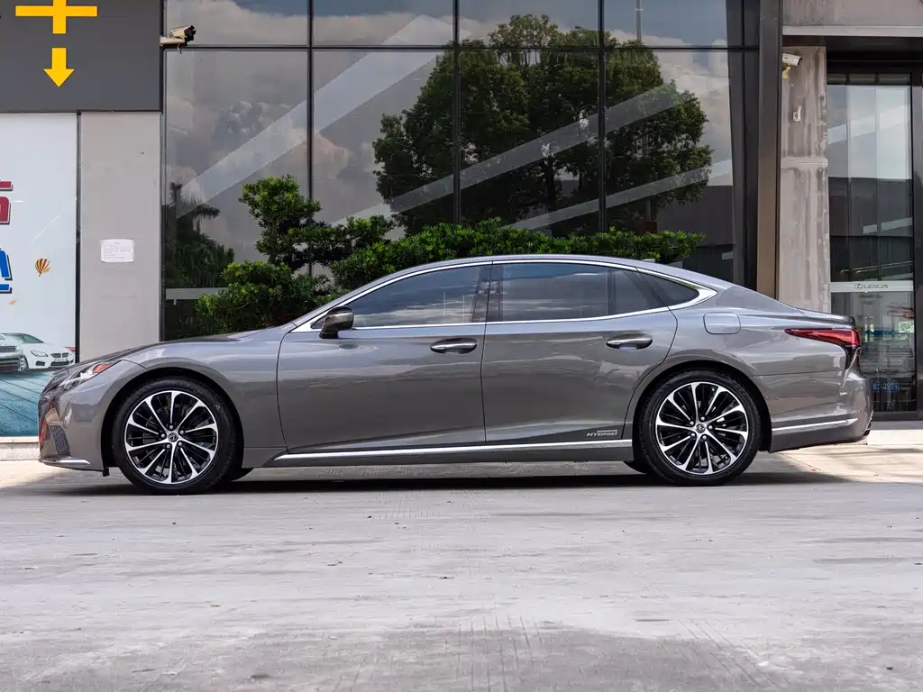 Lexus LS 2021 500h Executive