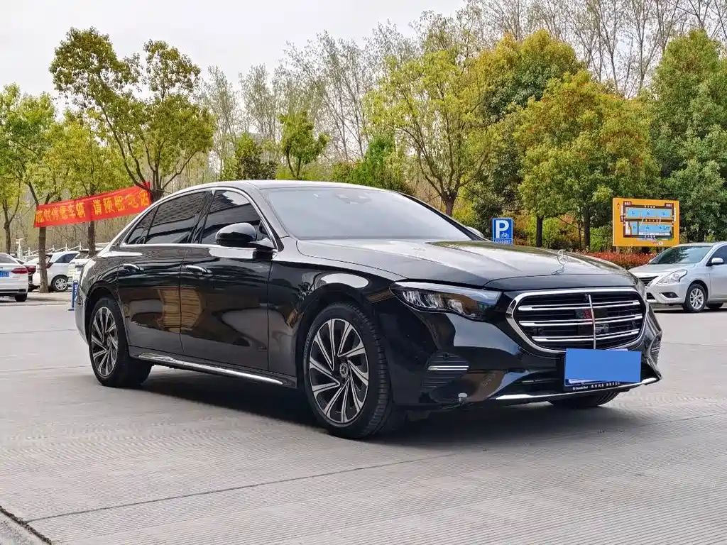 Mercedes-Benz E-Class — миниатюра 3
