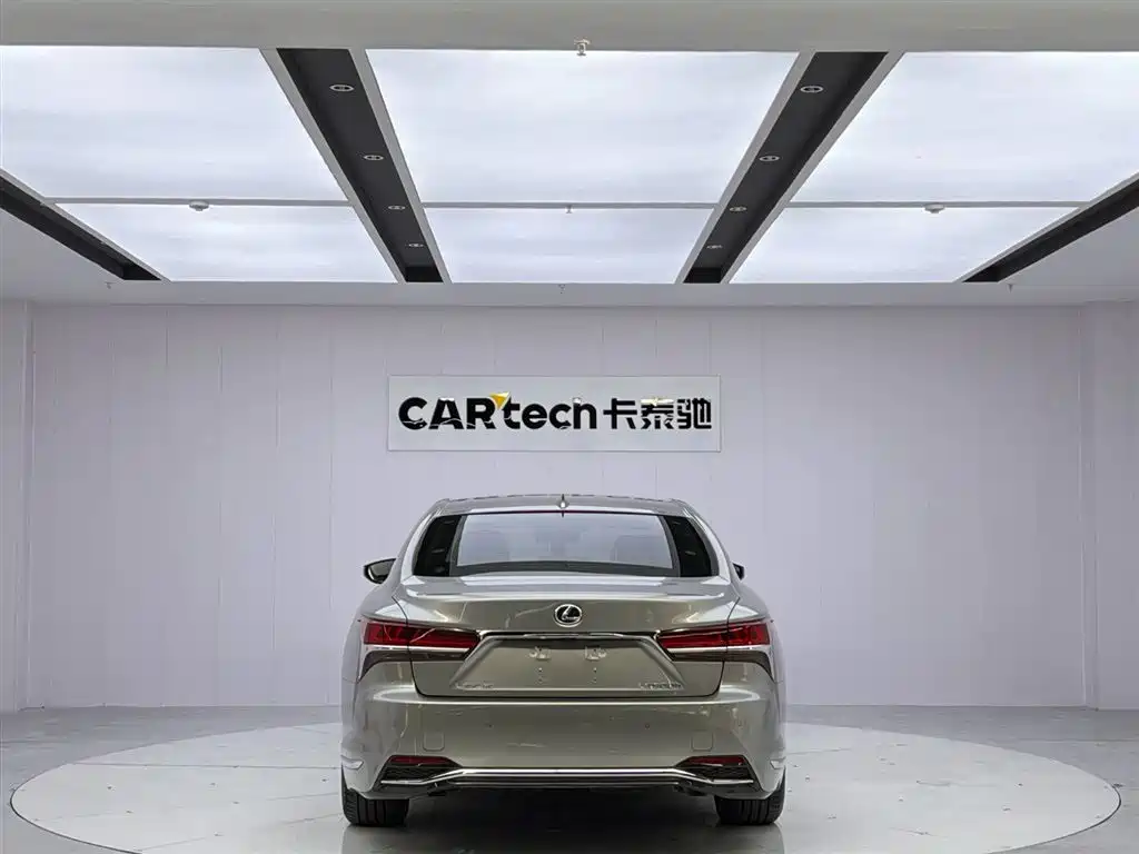 Lexus LS 2020 500h VI