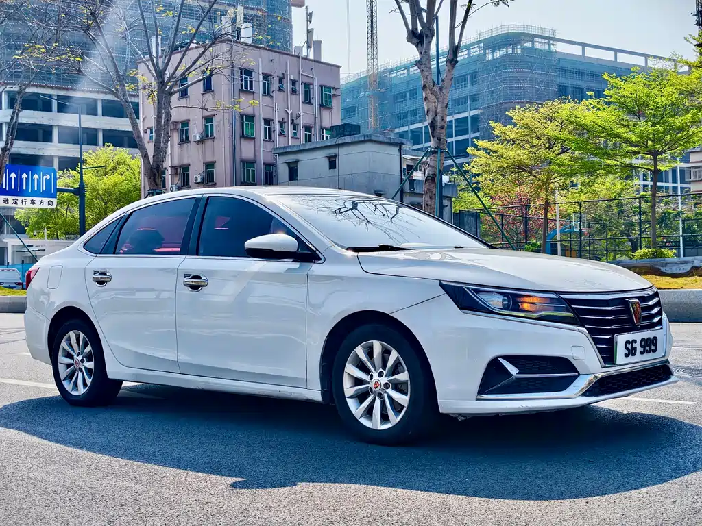 ROEWE I6 NEW ENERGY