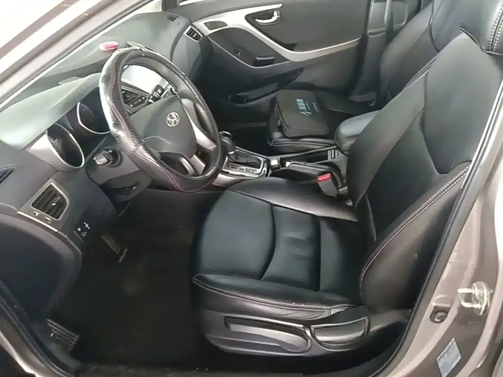 Hyundai Elantra Langdong — миниатюра 20