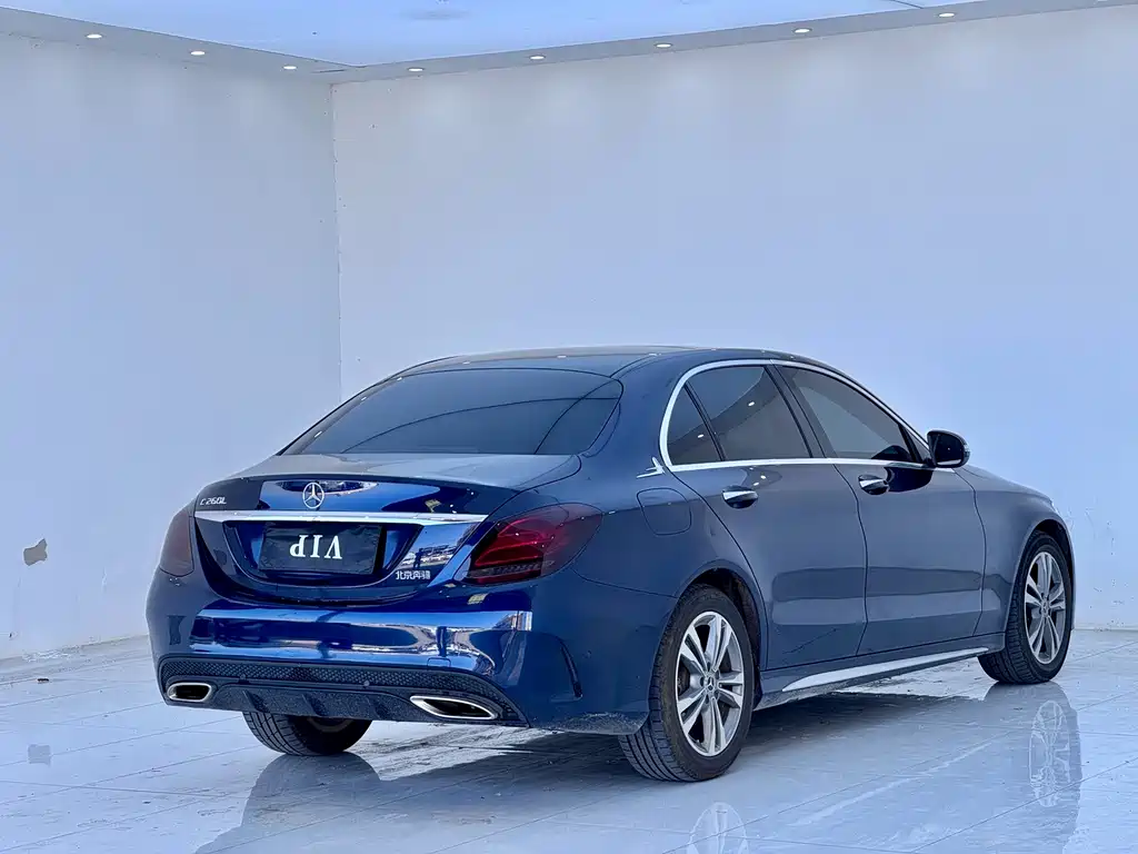 Mercedes-Benz C-Class — миниатюра 15