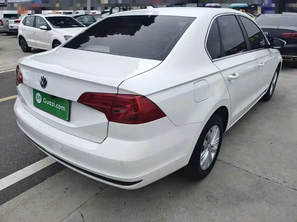 Volkswagen Bora — миниатюра 7
