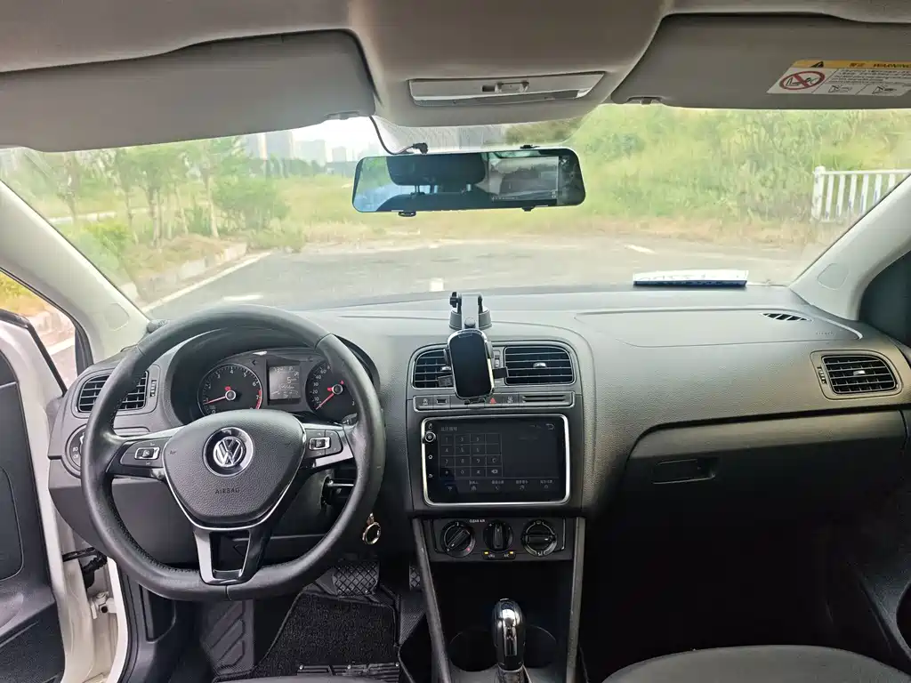 Volkswagen Polo — миниатюра 9