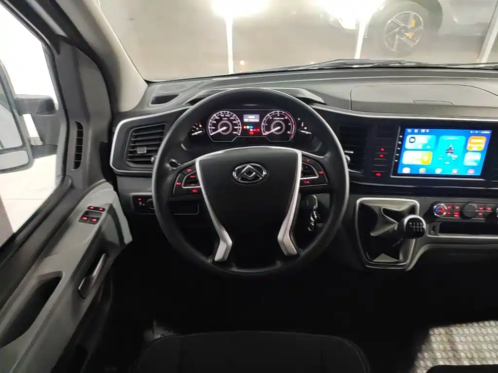 MAXUS V80 — миниатюра 11