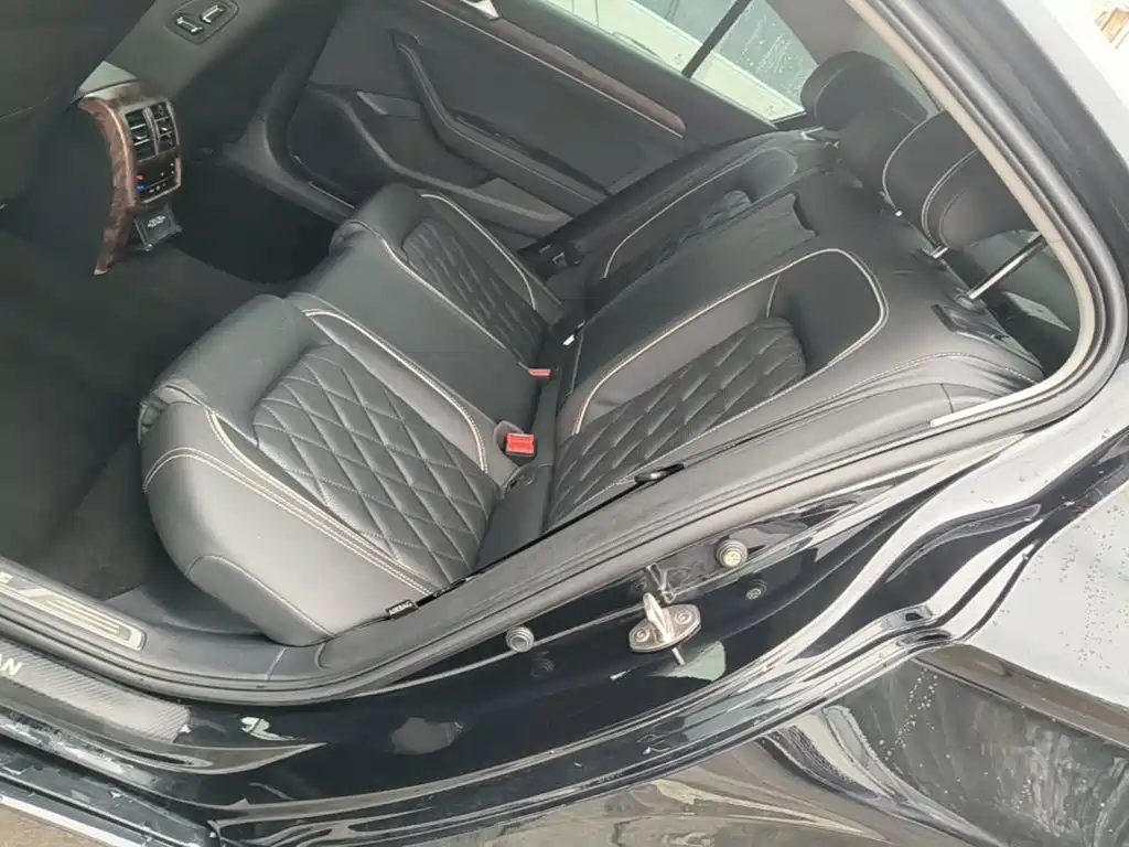 Volkswagen Magotan PHEV — миниатюра 17
