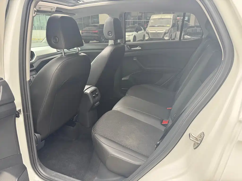 VOLKSWAGEN EXPLORING THE SHADOW