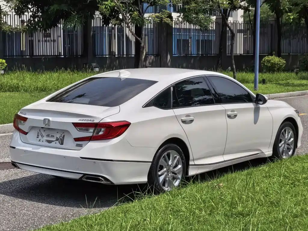 Honda Accord — миниатюра 5
