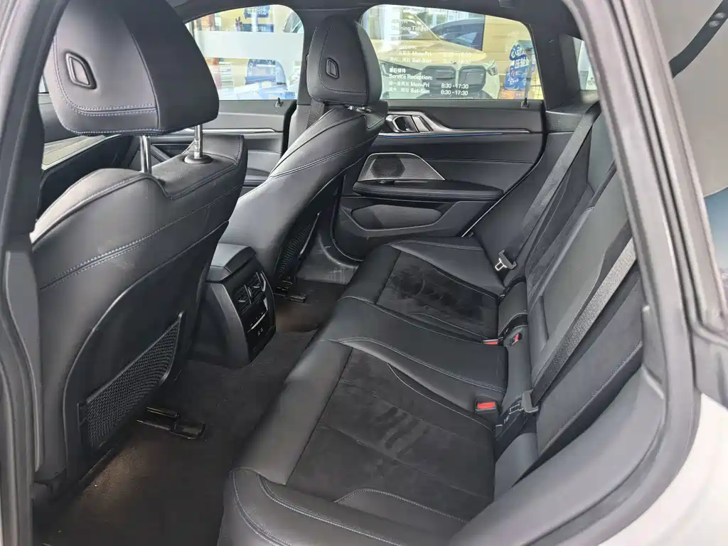 BMW i4 — миниатюра 5