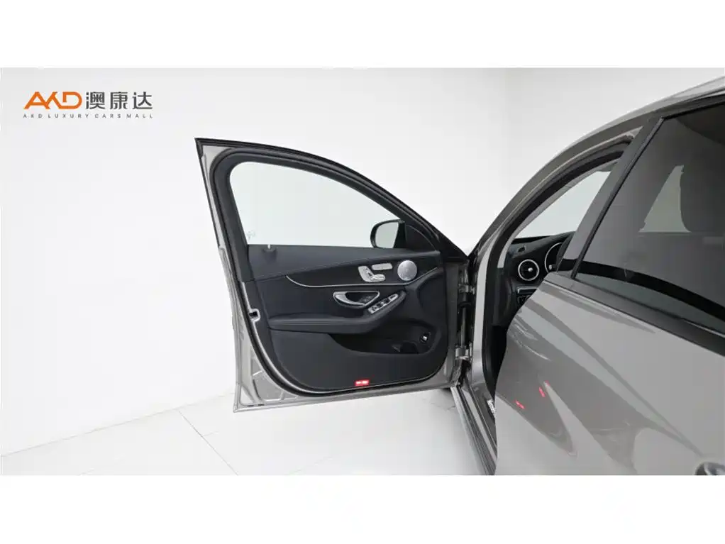 Mercedes-Benz C-Class — миниатюра 10