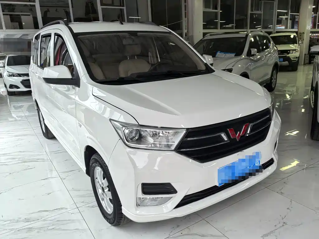 Wuling Hongguang — миниатюра 3