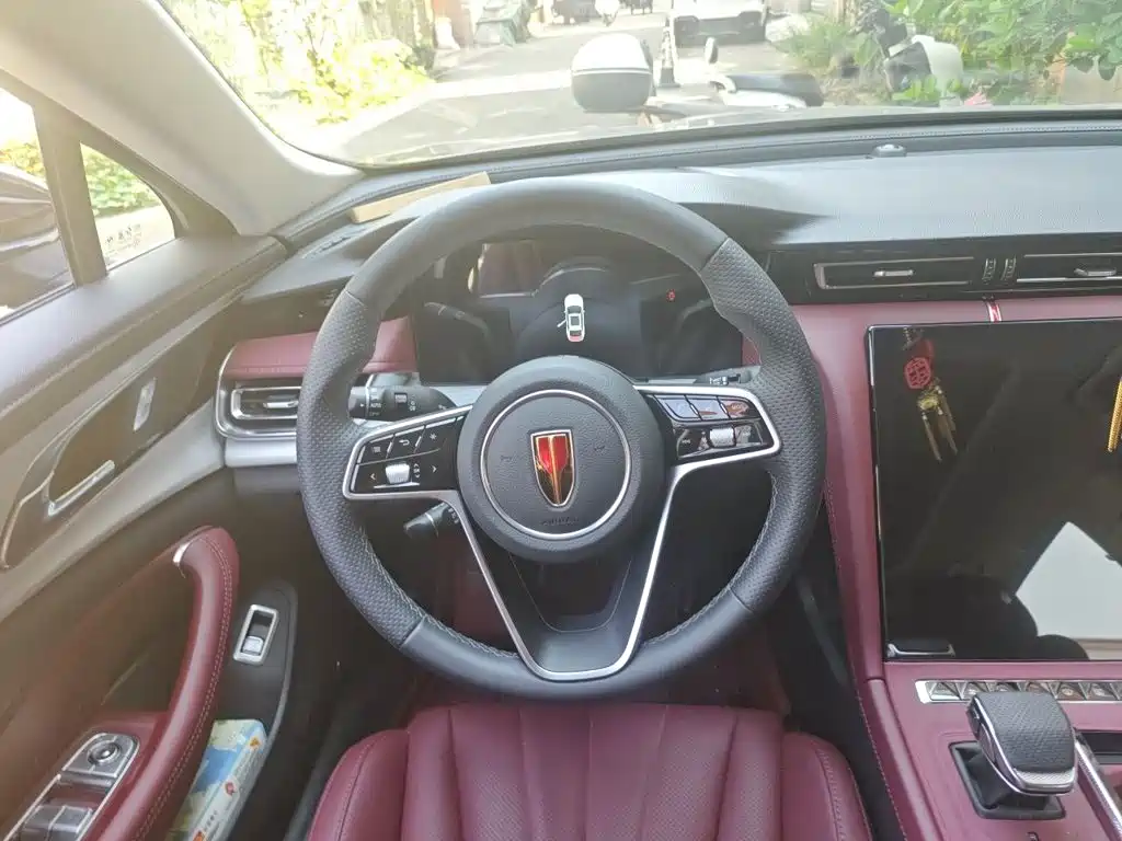 Hongqi Hongqi H5 — миниатюра 6