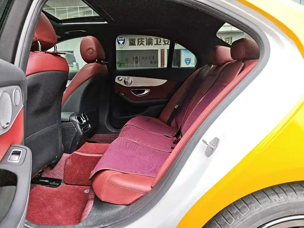 Mercedes-Benz C-Class — миниатюра 7