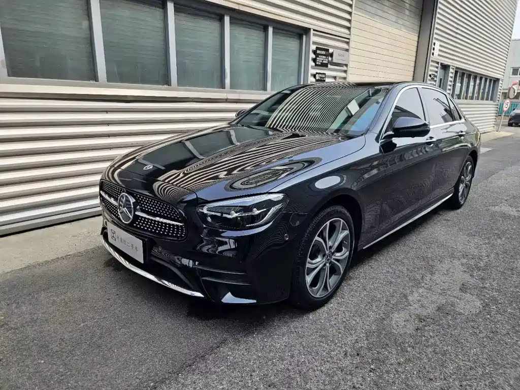 Mercedes-Benz E-Class 2023