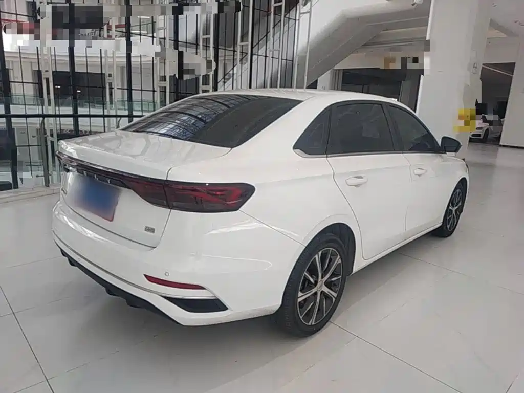Geely Emgrand — миниатюра 7