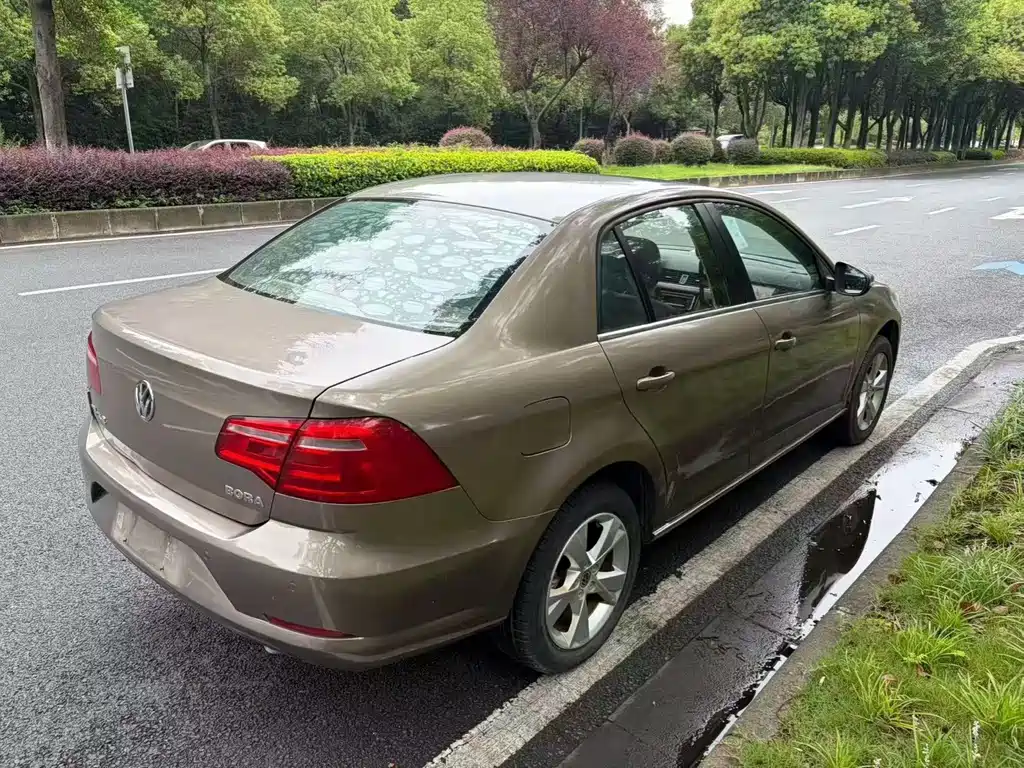 Volkswagen Bora — миниатюра 4