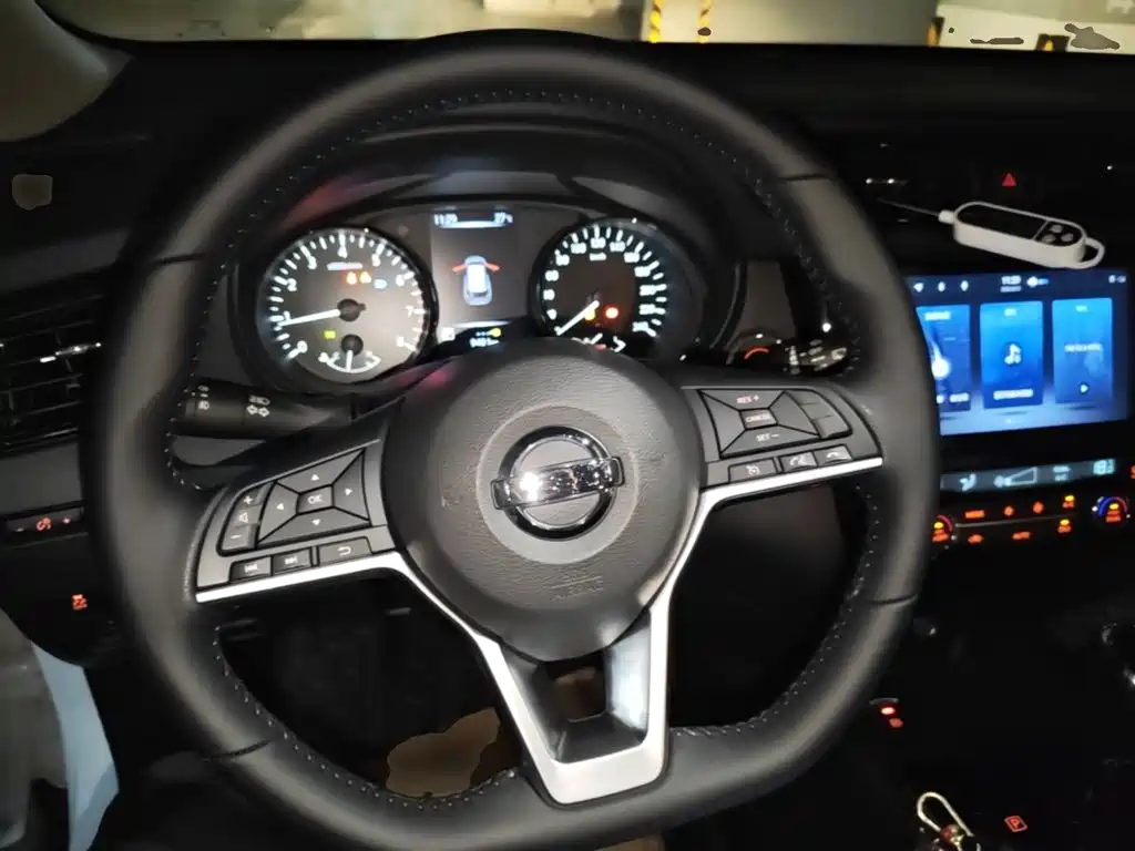 Nissan X-Trail — миниатюра 11