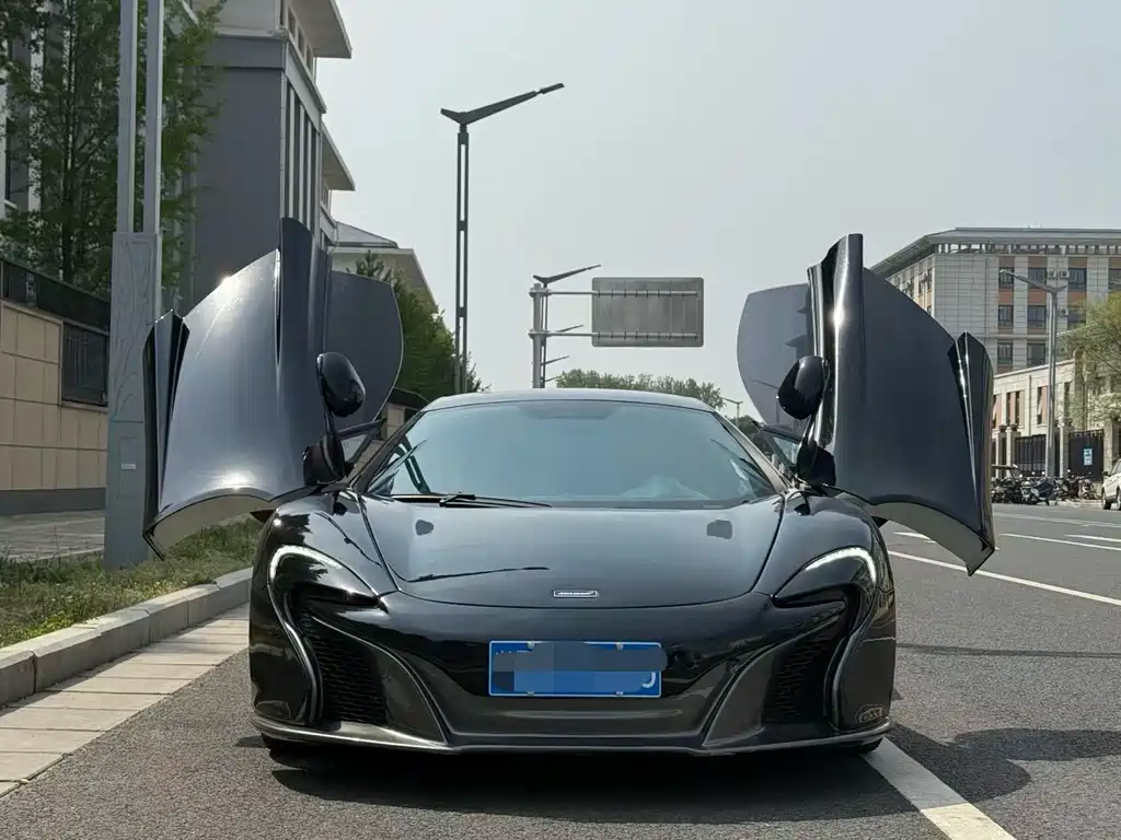 McLaren 12C 2013 3.8T COUPE
